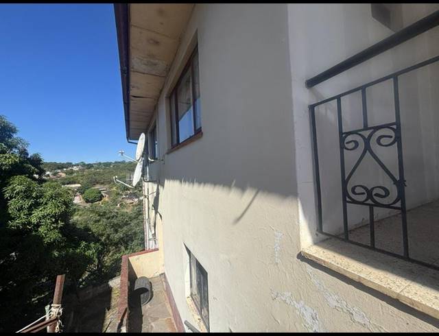 4 BEDROOM HOUSE FOR SALE IN RESERVOIR HILLS